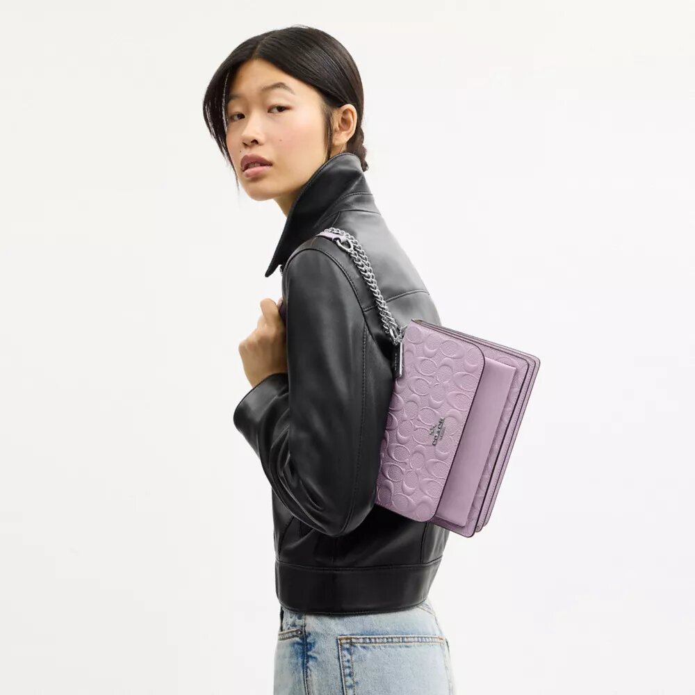 Bolso bandolera Klare en cuero exclusivo
