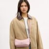 Bolso de hombro Caitlin de algodón regenerativo con acolchado y dije