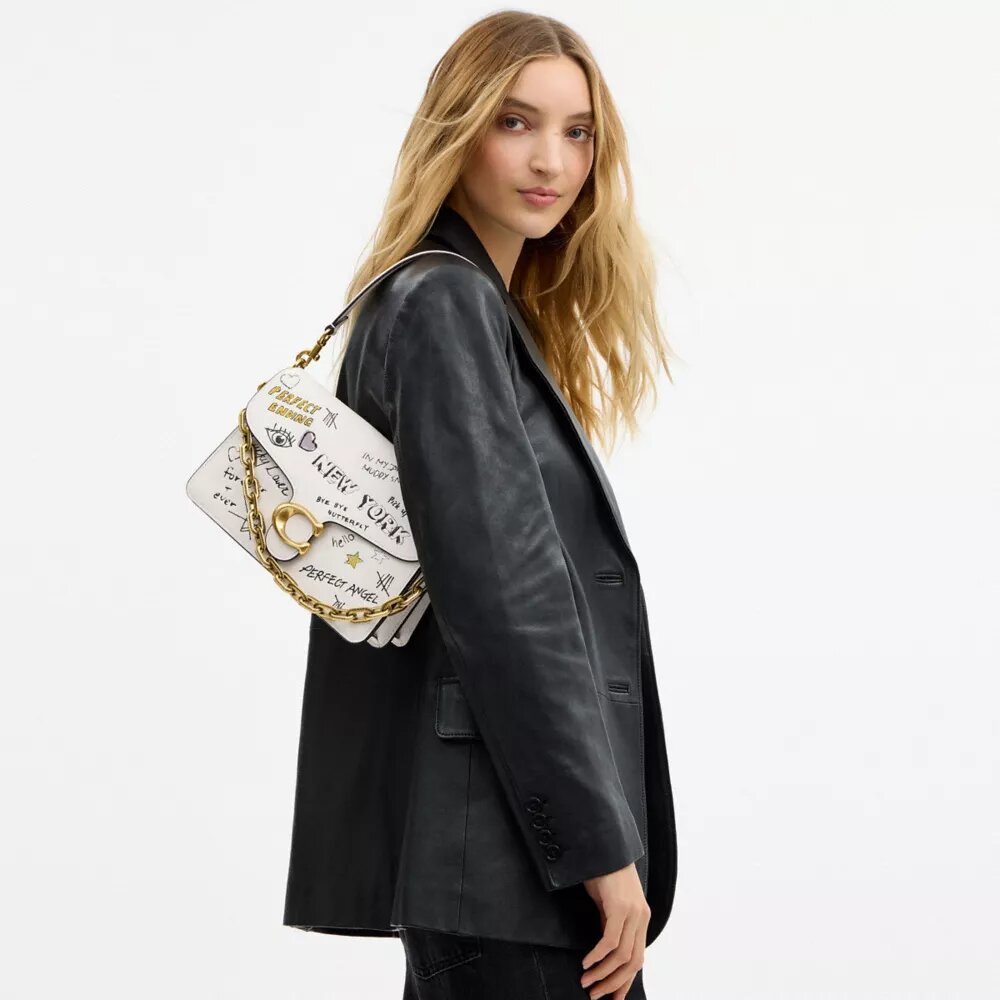 Bolso de hombro Tabby con lengüeta de cadena y estampado Sketch