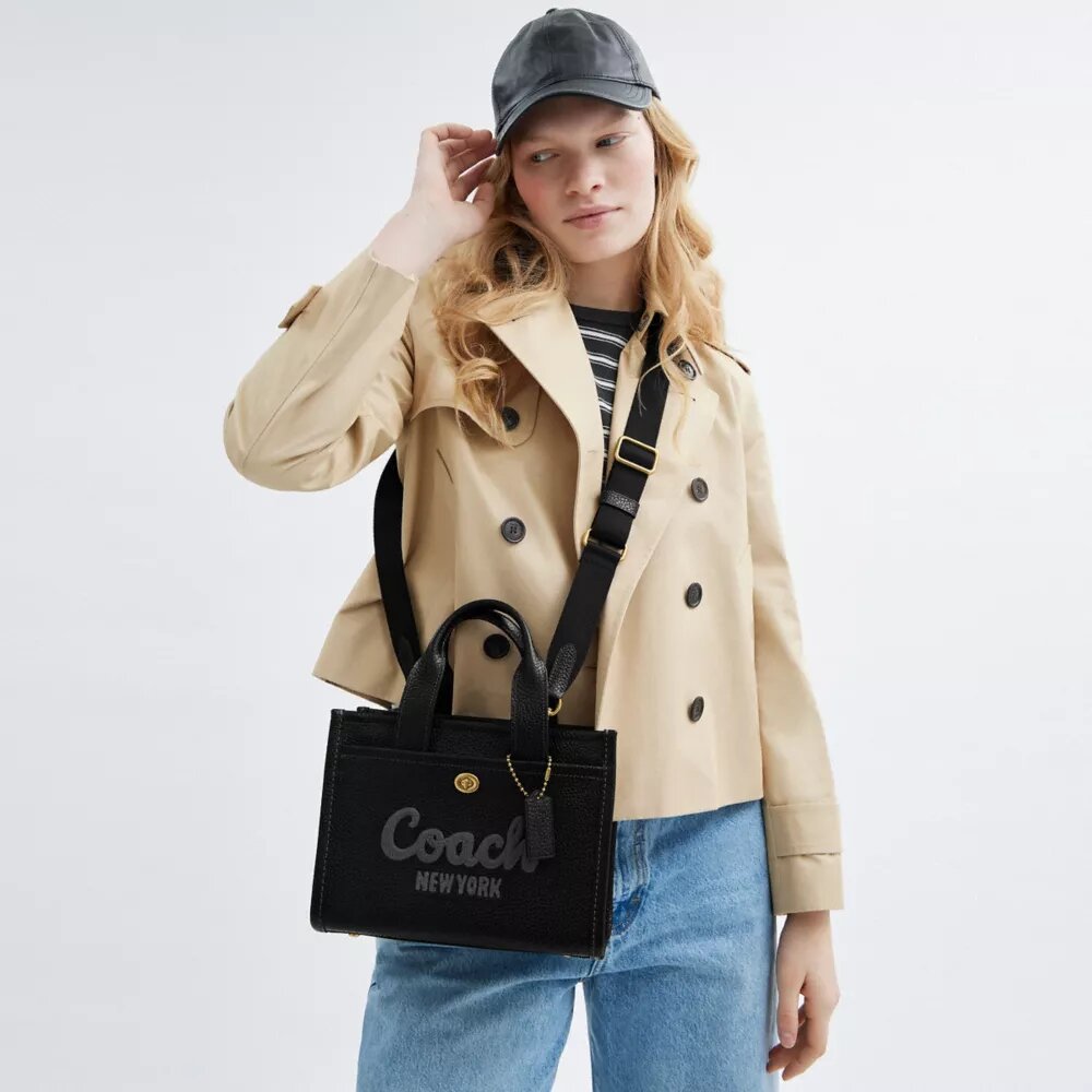 Bolso tipo Tote Cargo 26