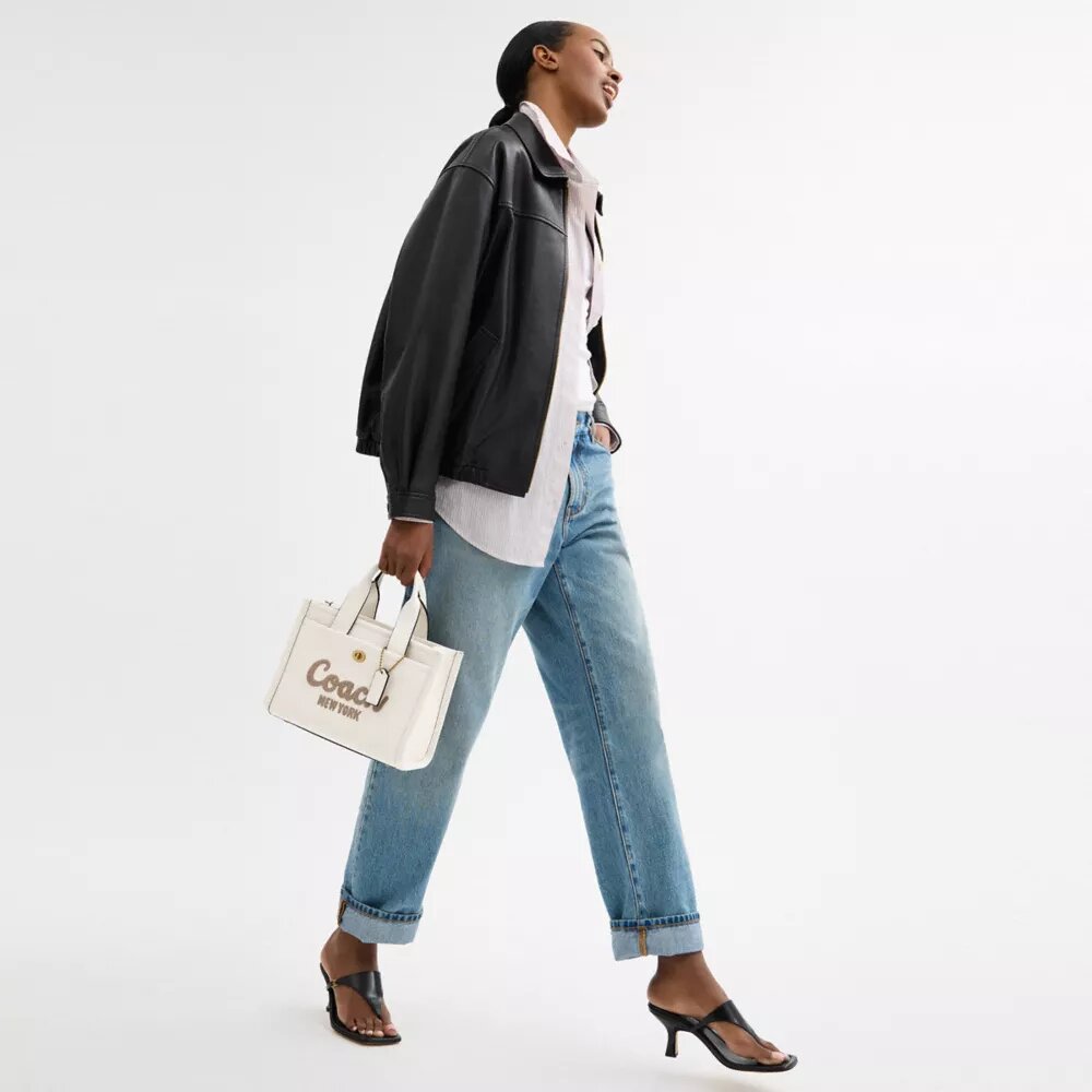 Bolso tipo Tote Cargo 26