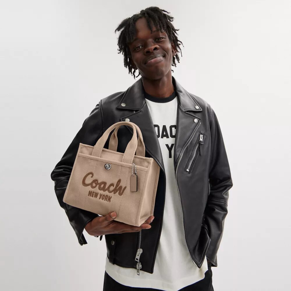 Bolso tipo Tote Cargo 26