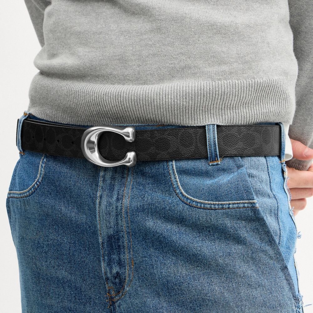 Cinturón reversible con hebilla con la letra C esculpida, 38 mm