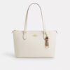 Colgante para bolsos con cierre de resorte en Signature Canvas